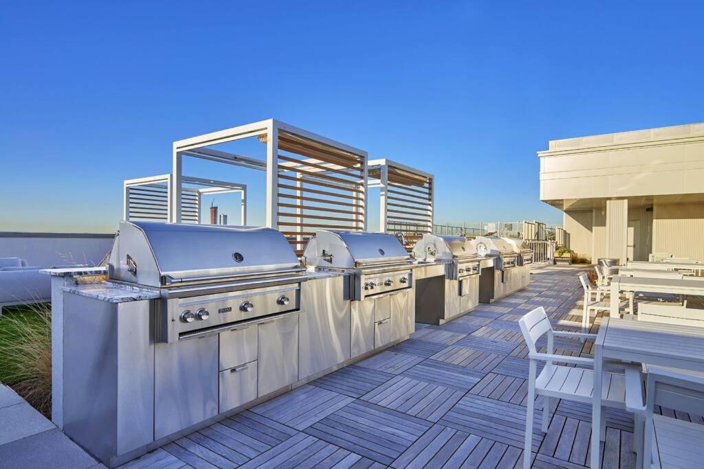 Freedom Tower View -amenity Packed With Pool -minutes To Nyc Apartamento
