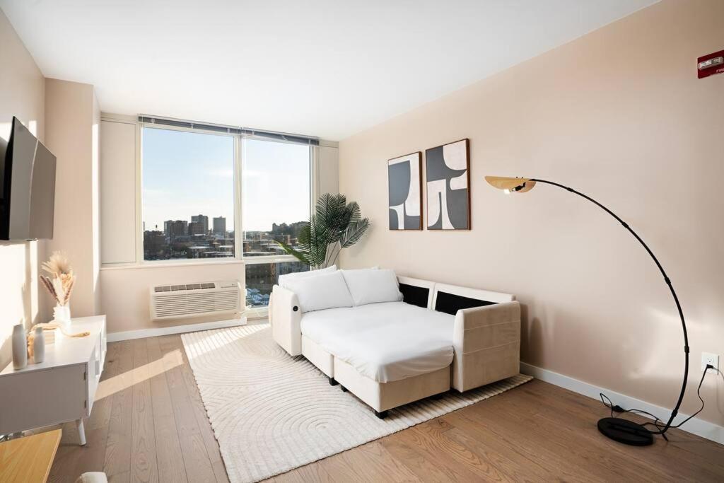 Freedom Tower View -amenity Packed With Pool -minutes To Nyc Apartamento Hoboken
