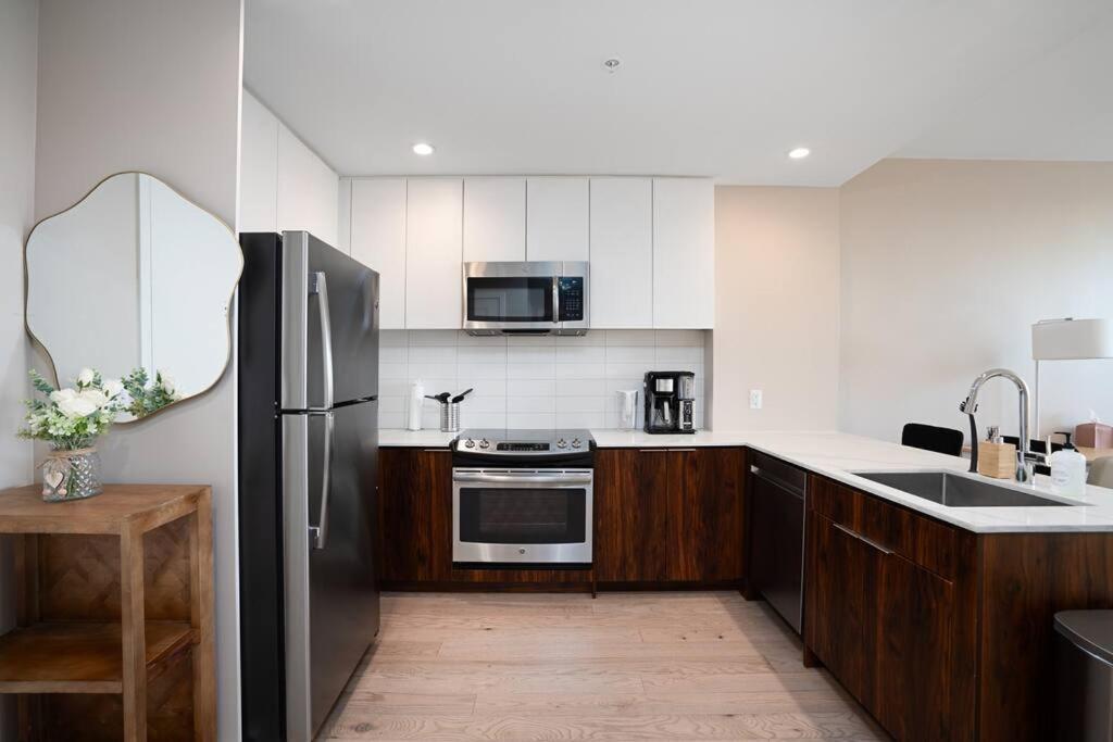 Apartamento Freedom Tower View -amenity Packed With Pool -minutes To Nyc