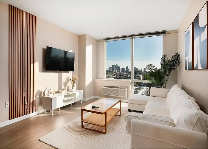 Freedom Tower View -Amenity Packed With Pool -Minutes To Nyc