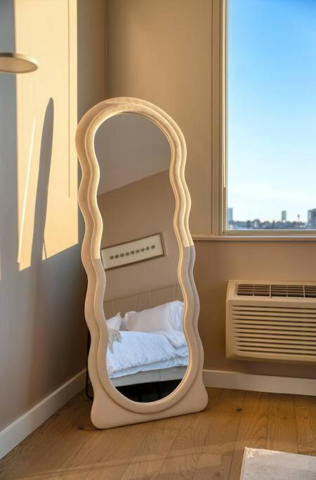 Freedom Tower View -amenity Packed With Pool -minutes To Nyc * Hoboken