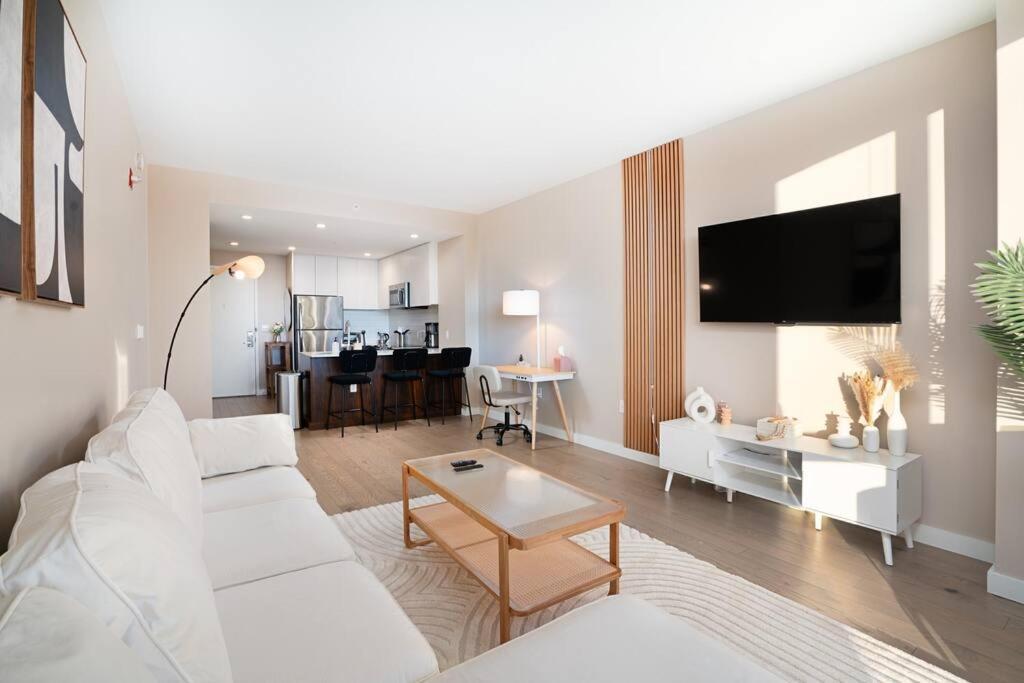 Freedom Tower View -amenity Packed With Pool -minutes To Nyc * Hoboken