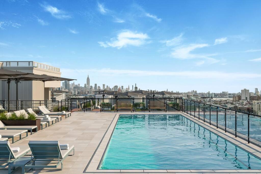 Appartement Freedom Tower View -amenity Packed With Pool -minutes To Nyc *